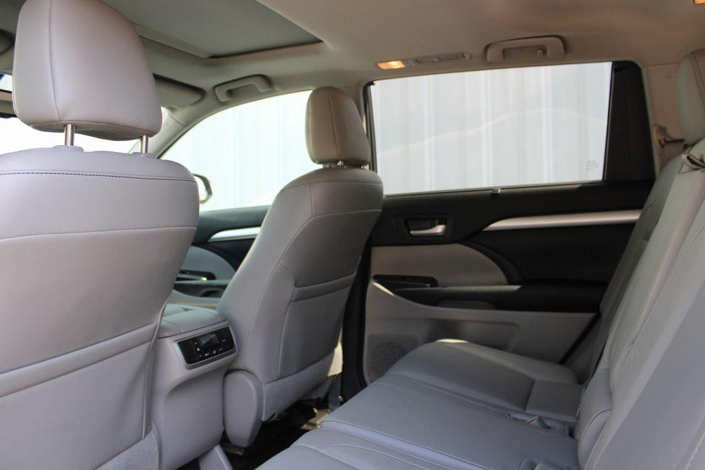 used 2015 Toyota Highlander car, priced at $12,511
