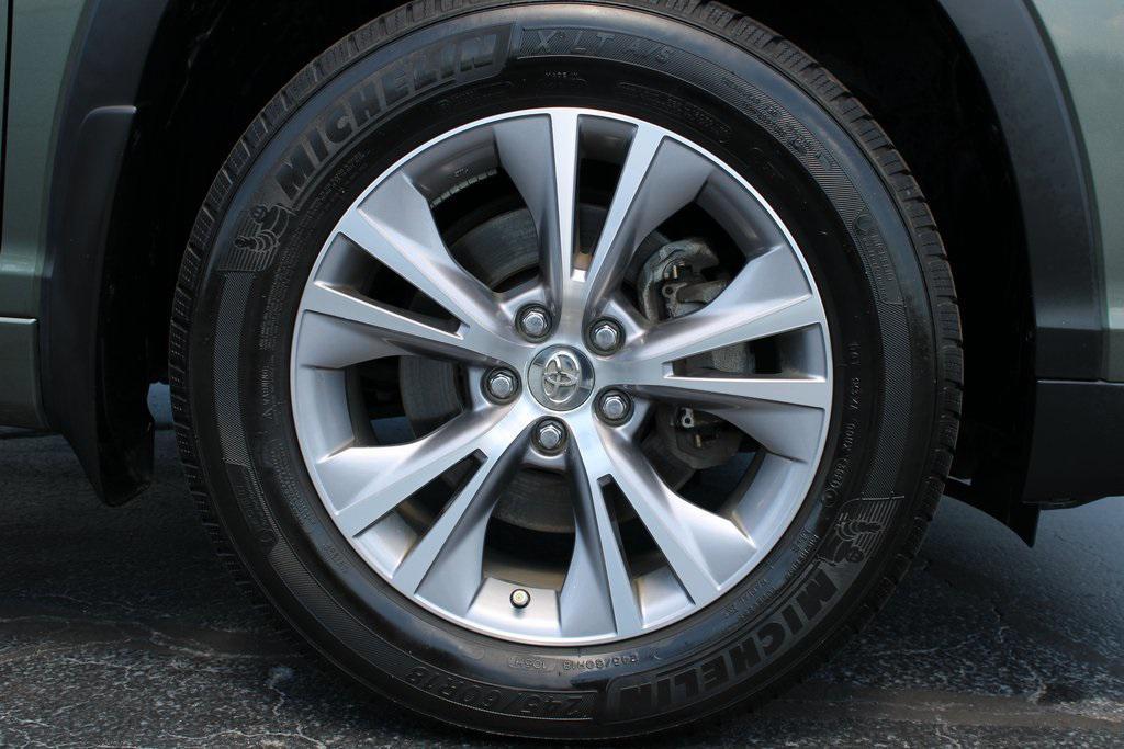 used 2015 Toyota Highlander car, priced at $12,511