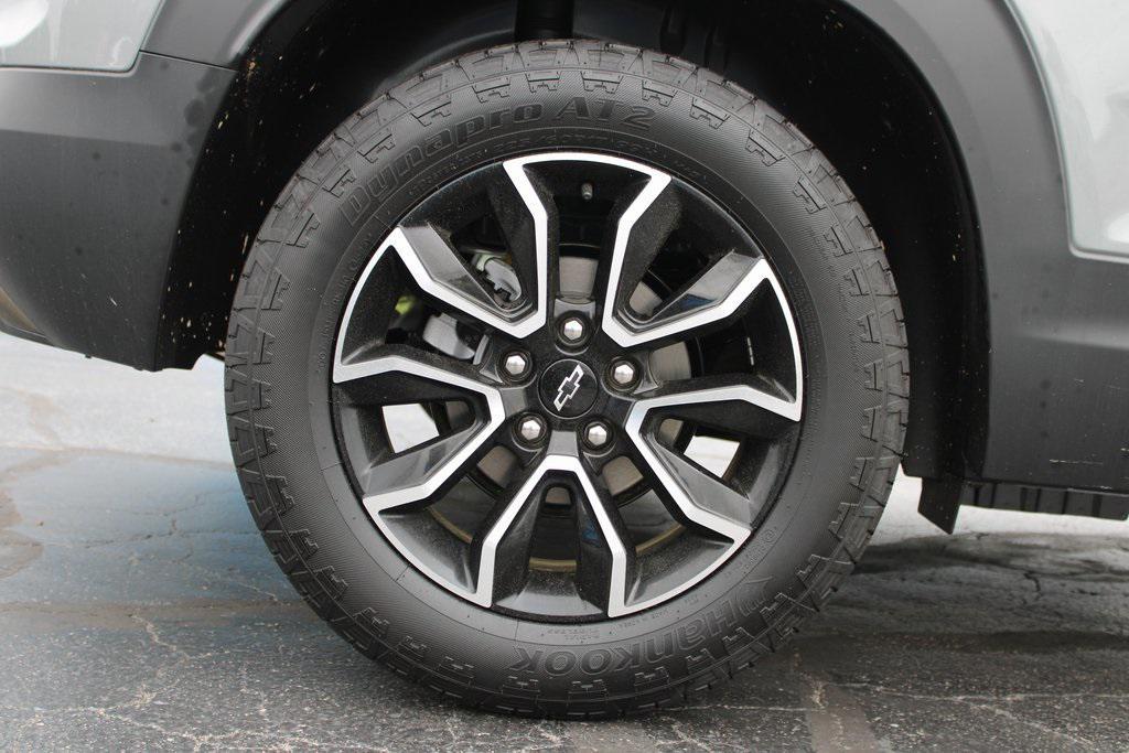 new 2025 Chevrolet TrailBlazer car, priced at $29,056