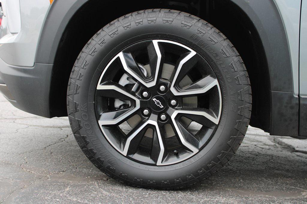 new 2025 Chevrolet TrailBlazer car, priced at $29,056