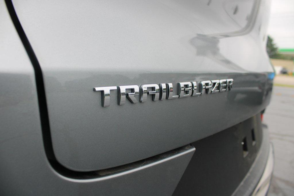 new 2025 Chevrolet TrailBlazer car, priced at $29,056