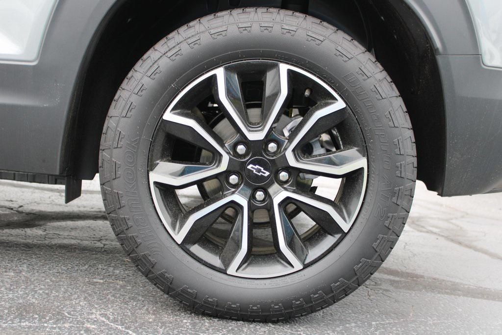 new 2025 Chevrolet TrailBlazer car, priced at $29,056
