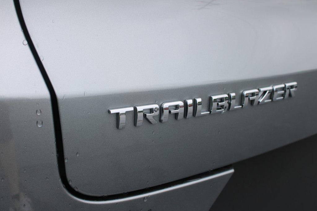 new 2025 Chevrolet TrailBlazer car, priced at $28,888