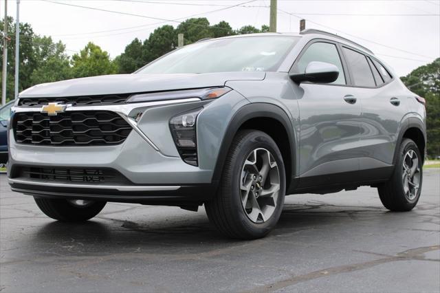 new 2025 Chevrolet Trax car, priced at $23,114