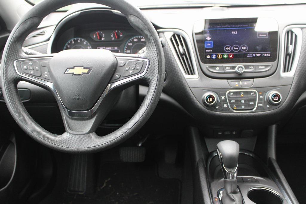 new 2024 Chevrolet Malibu car, priced at $23,999