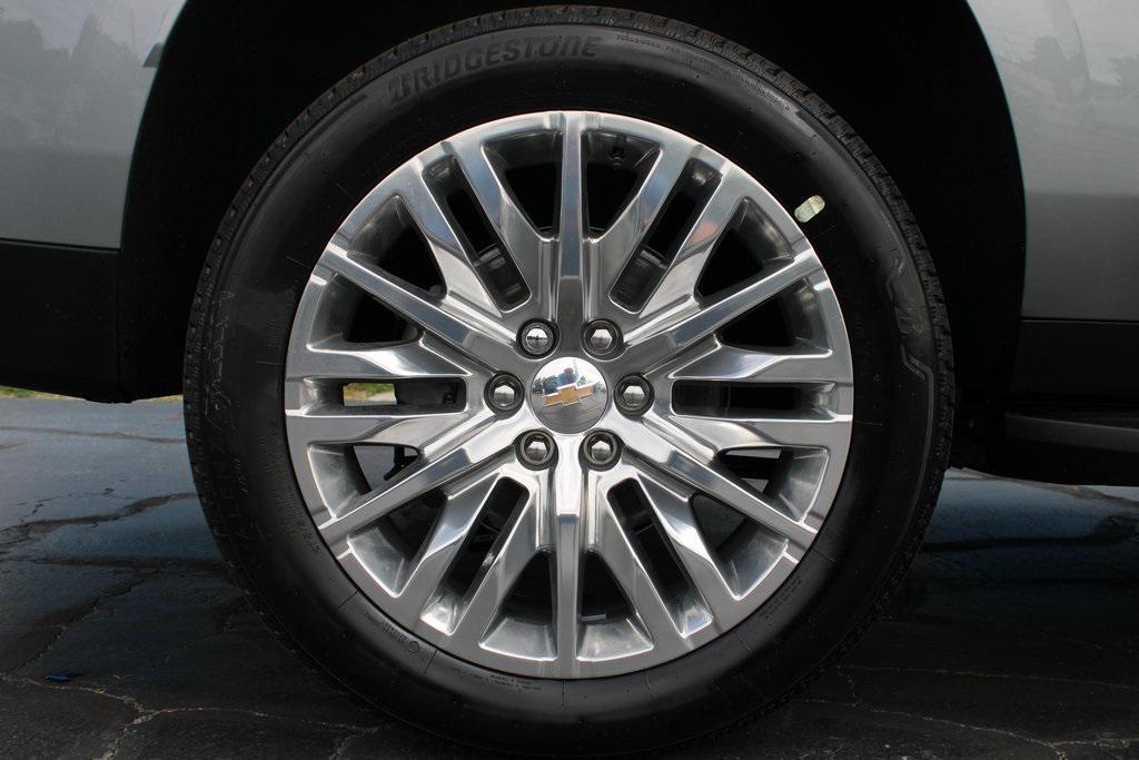 new 2025 Chevrolet Suburban car, priced at $83,828