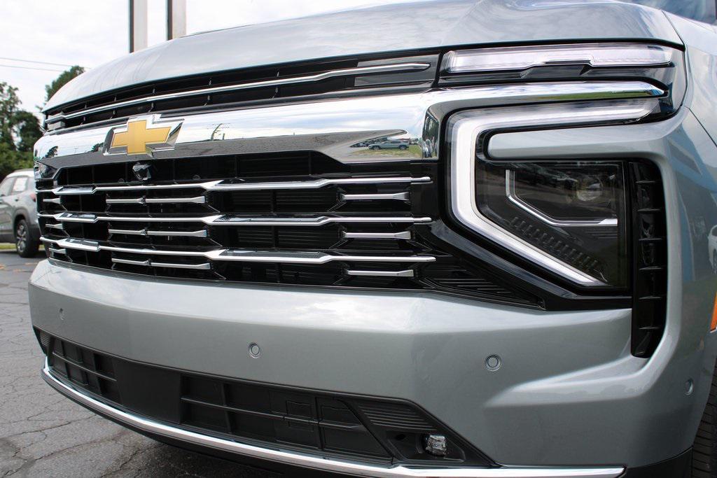 new 2025 Chevrolet Suburban car, priced at $83,828
