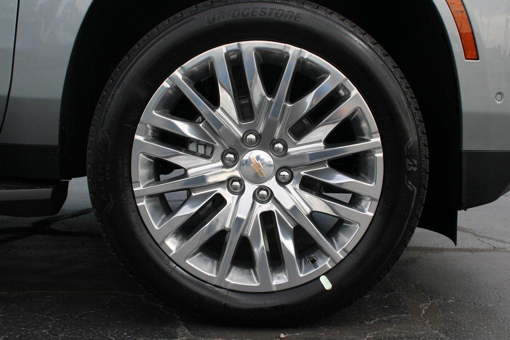 new 2025 Chevrolet Suburban car, priced at $83,828