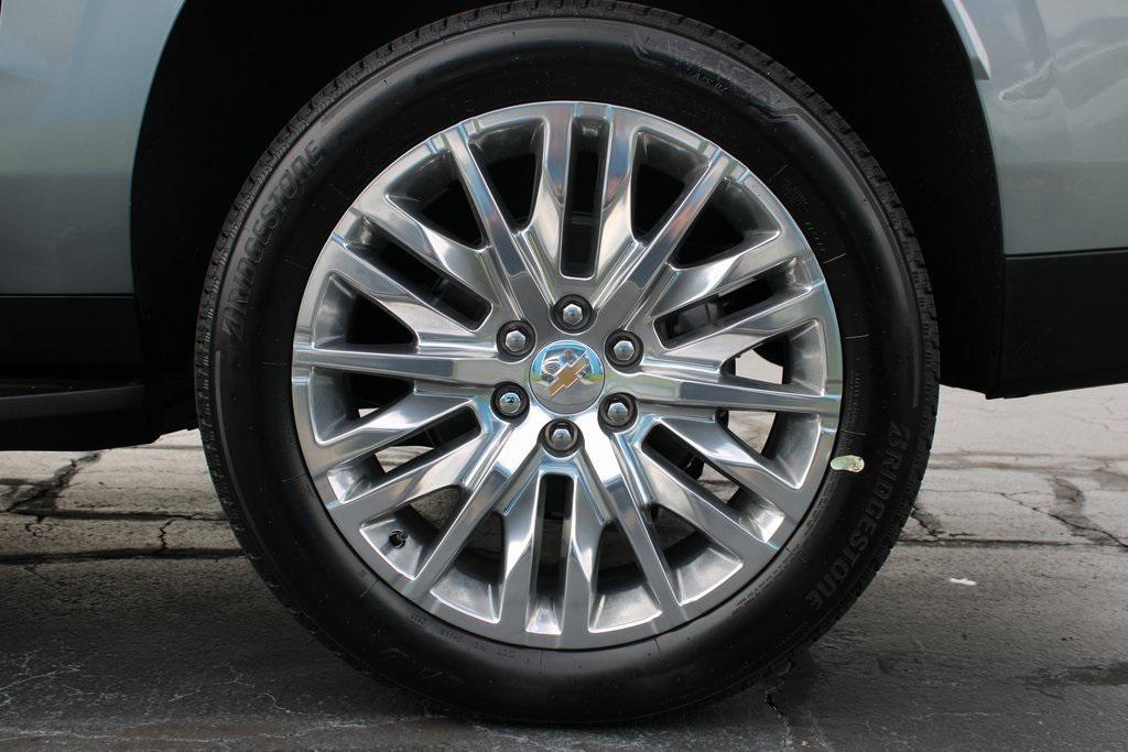 new 2025 Chevrolet Suburban car, priced at $83,828