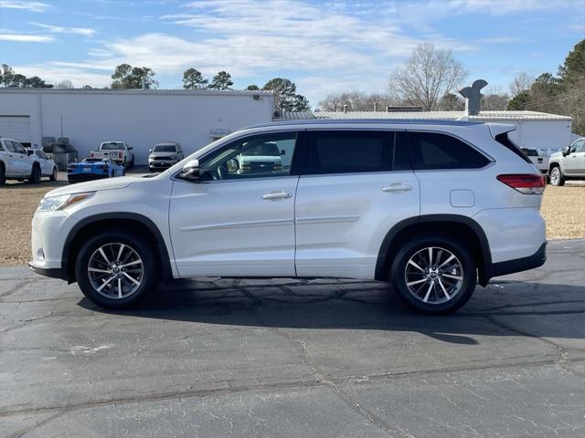 used 2018 Toyota Highlander car, priced at $23,891