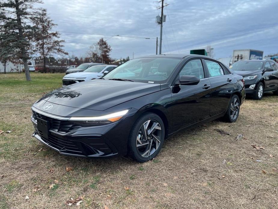 new 2025 Hyundai Elantra HEV car, priced at $29,058