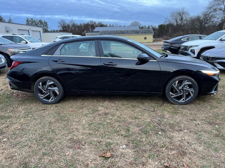 new 2025 Hyundai Elantra HEV car, priced at $29,058