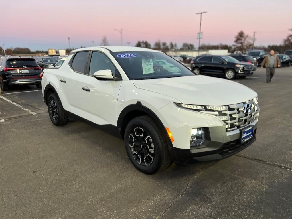 new 2024 Hyundai Santa Cruz car, priced at $31,563