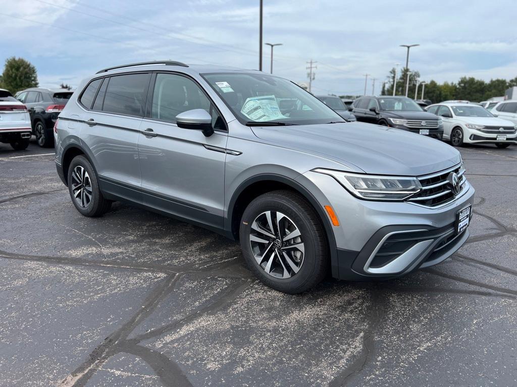 new 2024 Volkswagen Tiguan car, priced at $28,951