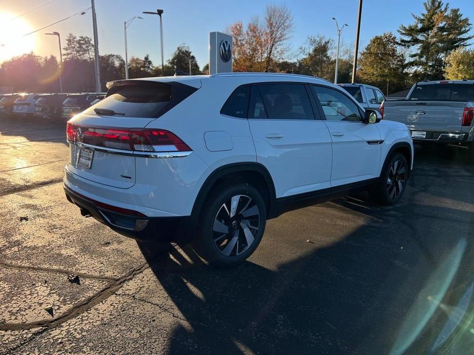 new 2024 Volkswagen Atlas Cross Sport car, priced at $41,597