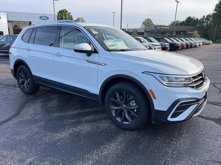 new 2024 Volkswagen Tiguan car, priced at $32,607