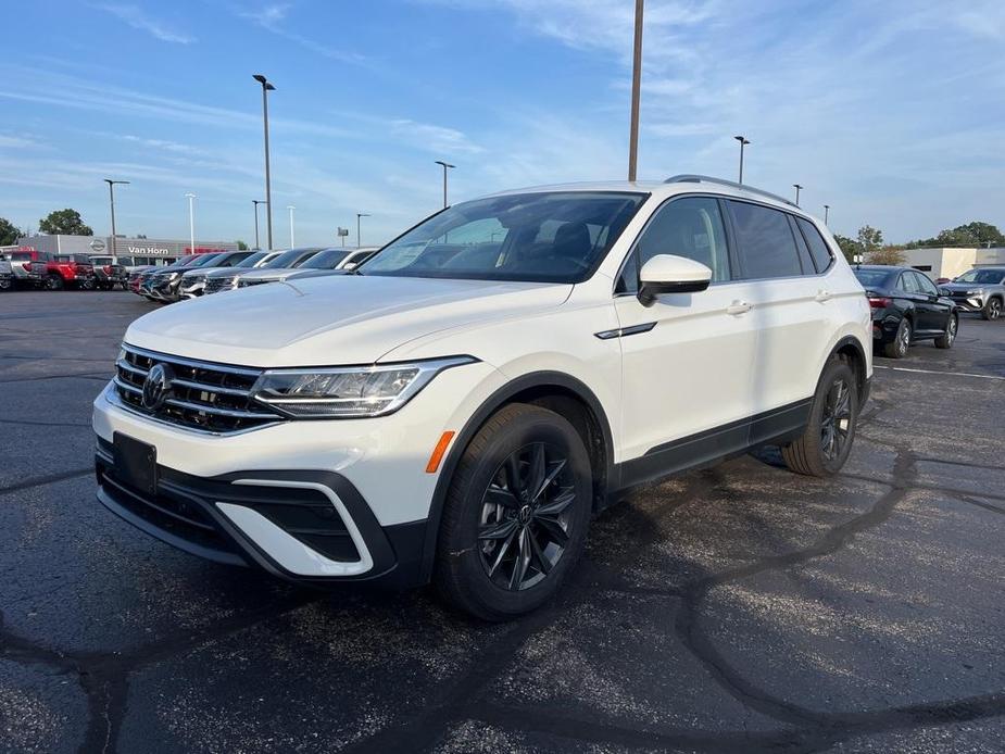 new 2024 Volkswagen Tiguan car, priced at $32,607