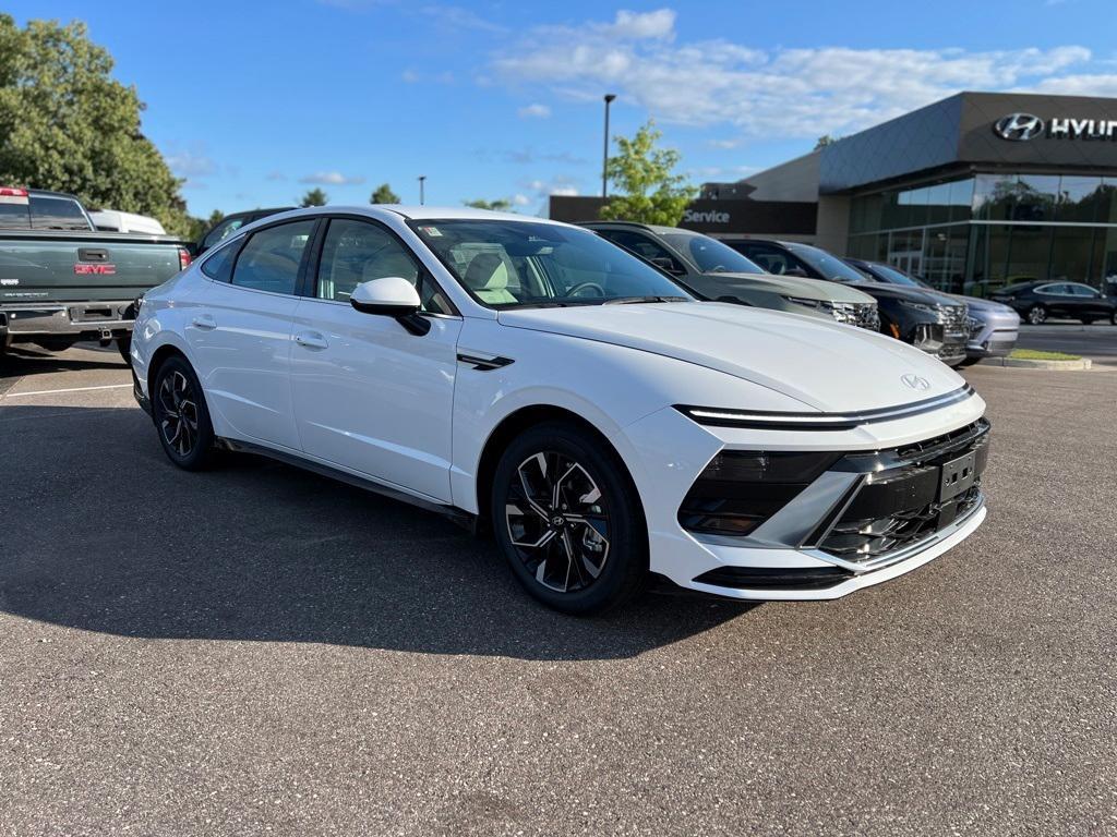 new 2024 Hyundai Sonata car, priced at $28,174