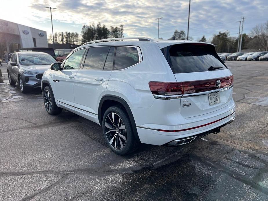 new 2025 Volkswagen Atlas car, priced at $51,880