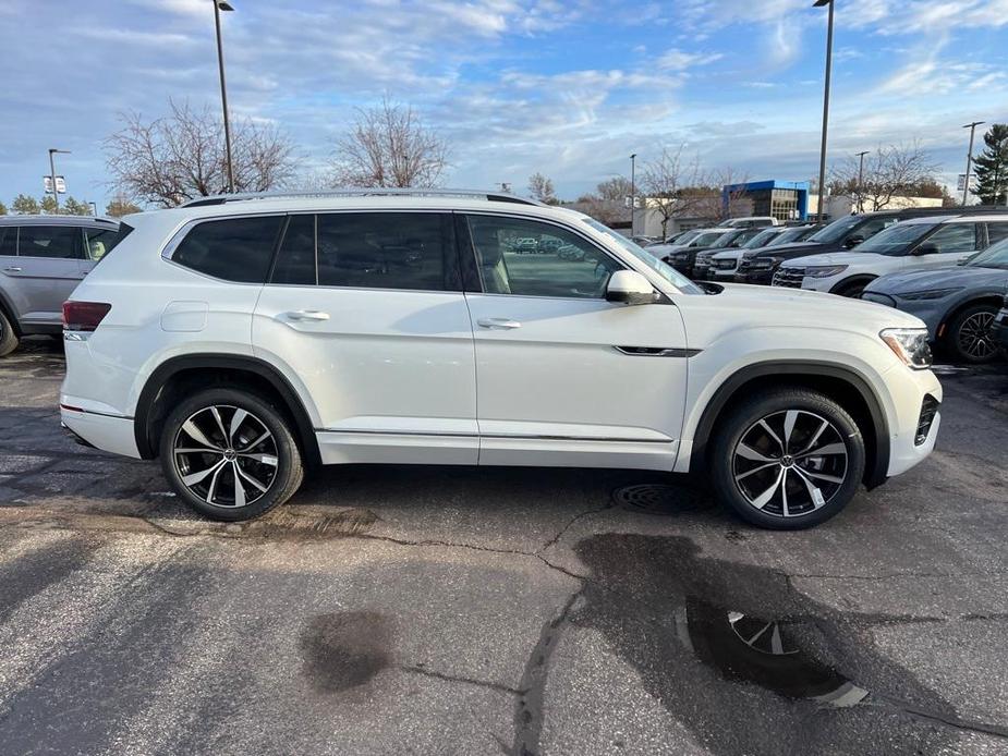 new 2025 Volkswagen Atlas car, priced at $51,880