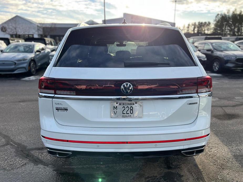 new 2025 Volkswagen Atlas car, priced at $51,880