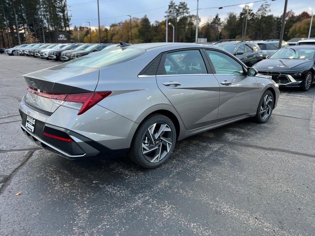 new 2025 Hyundai Elantra car, priced at $25,435