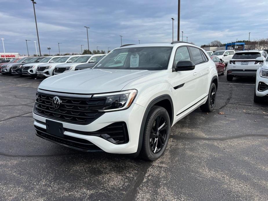 new 2025 Volkswagen Atlas Cross Sport car, priced at $48,205