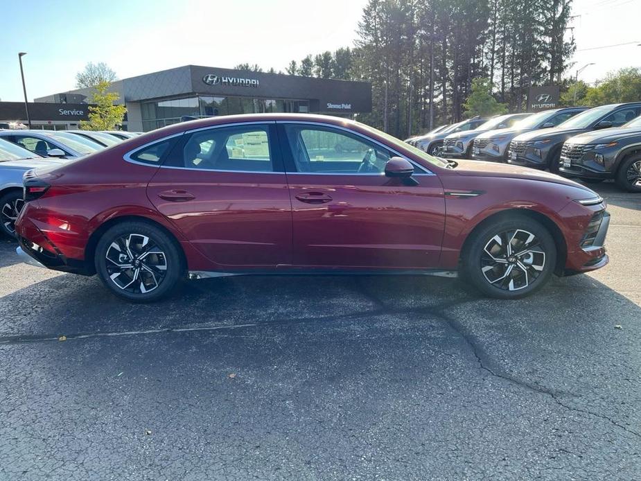 new 2024 Hyundai Sonata car, priced at $27,550