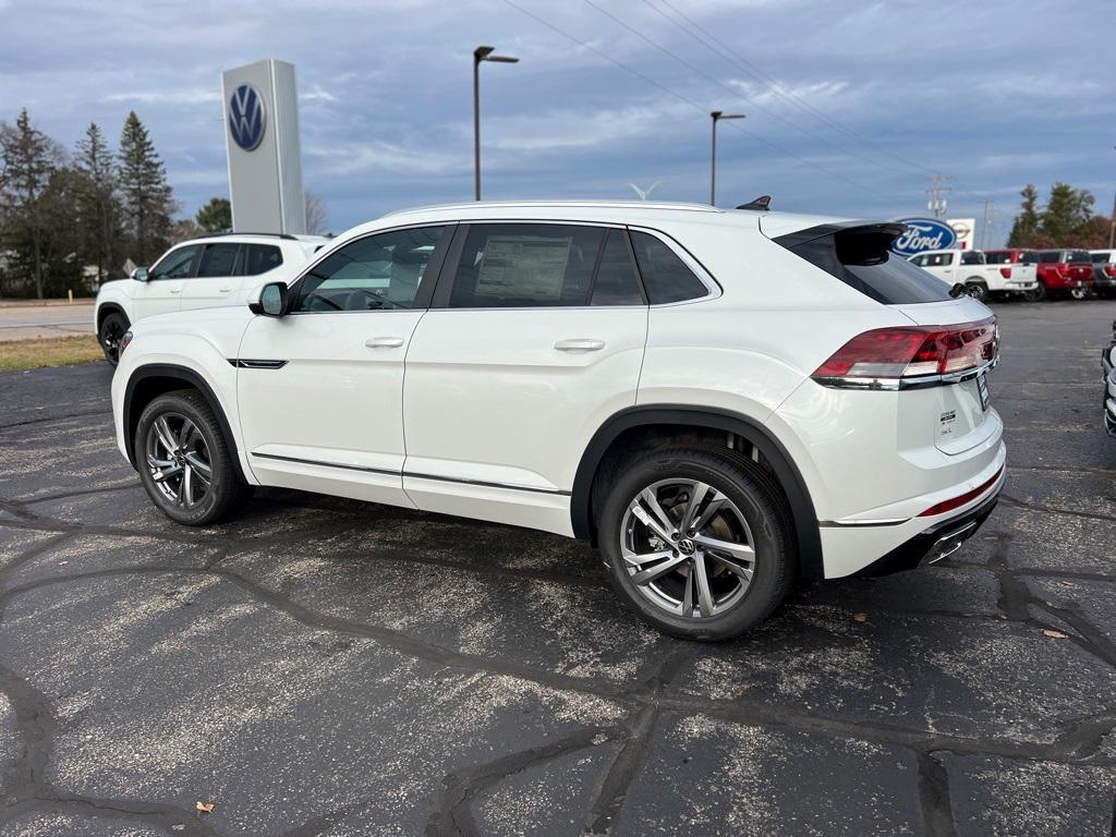 new 2024 Volkswagen Atlas Cross Sport car, priced at $47,066