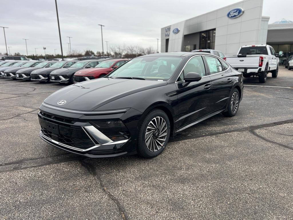 new 2025 Hyundai Sonata Hybrid car, priced at $36,794