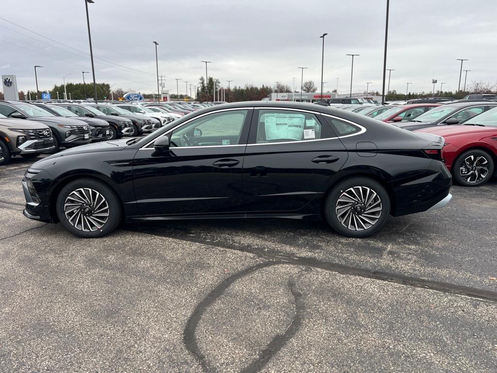 new 2025 Hyundai Sonata Hybrid car, priced at $36,794