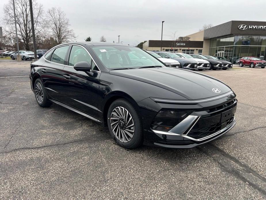 new 2025 Hyundai Sonata Hybrid car, priced at $36,794