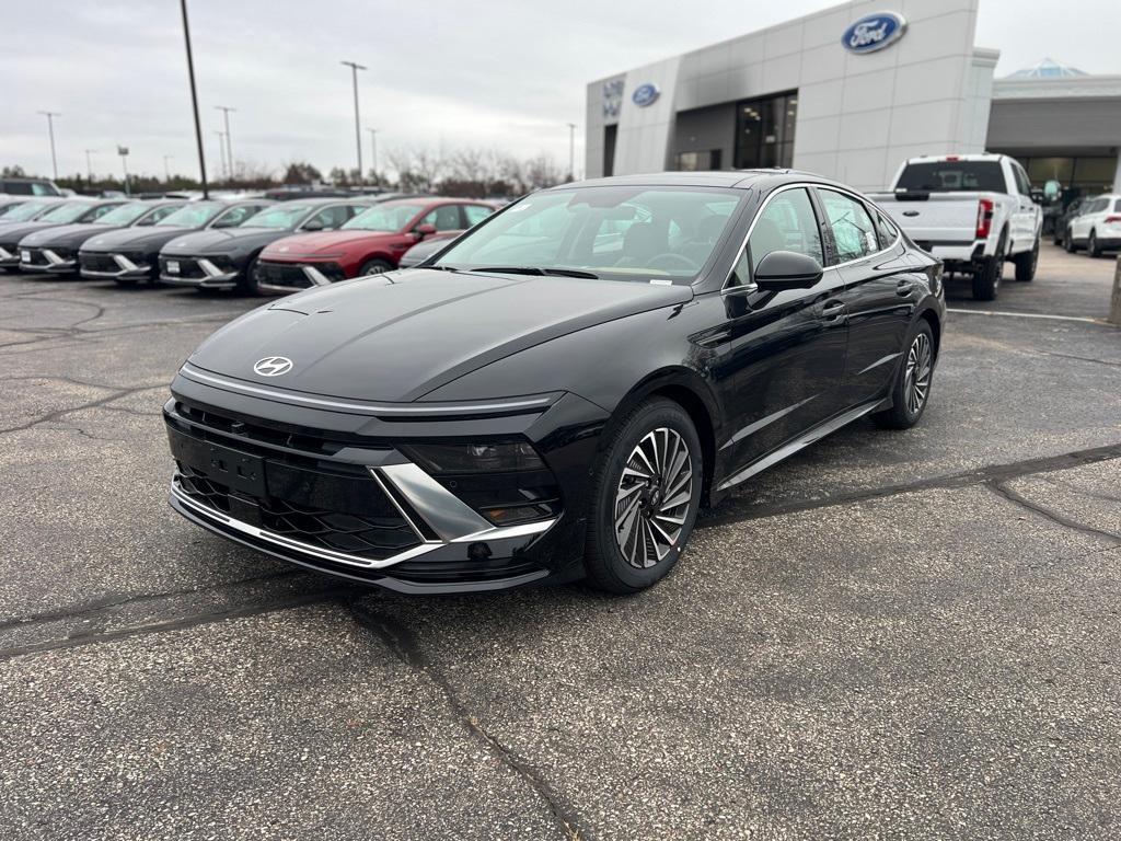 new 2025 Hyundai Sonata Hybrid car, priced at $36,794