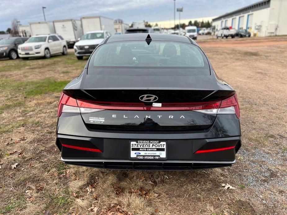 new 2025 Hyundai Elantra car, priced at $25,381