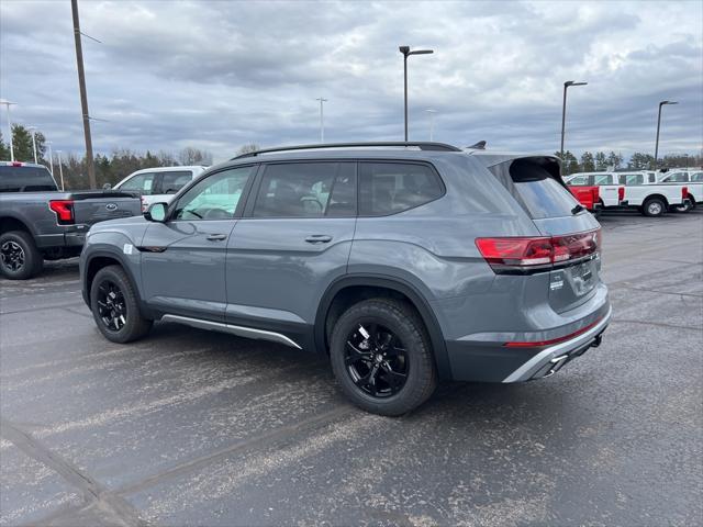 new 2024 Volkswagen Atlas car, priced at $43,392