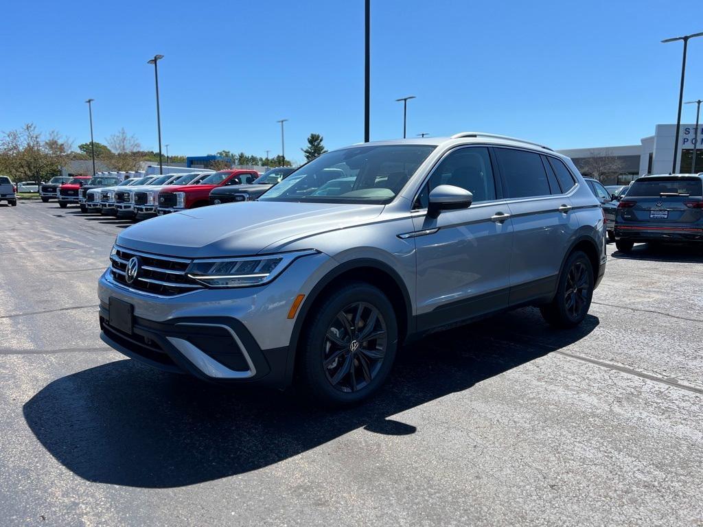 new 2024 Volkswagen Tiguan car, priced at $32,607