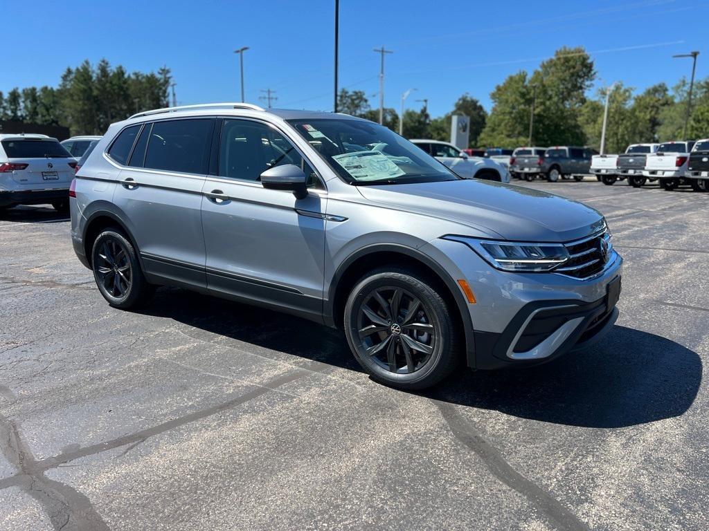 new 2024 Volkswagen Tiguan car, priced at $32,607