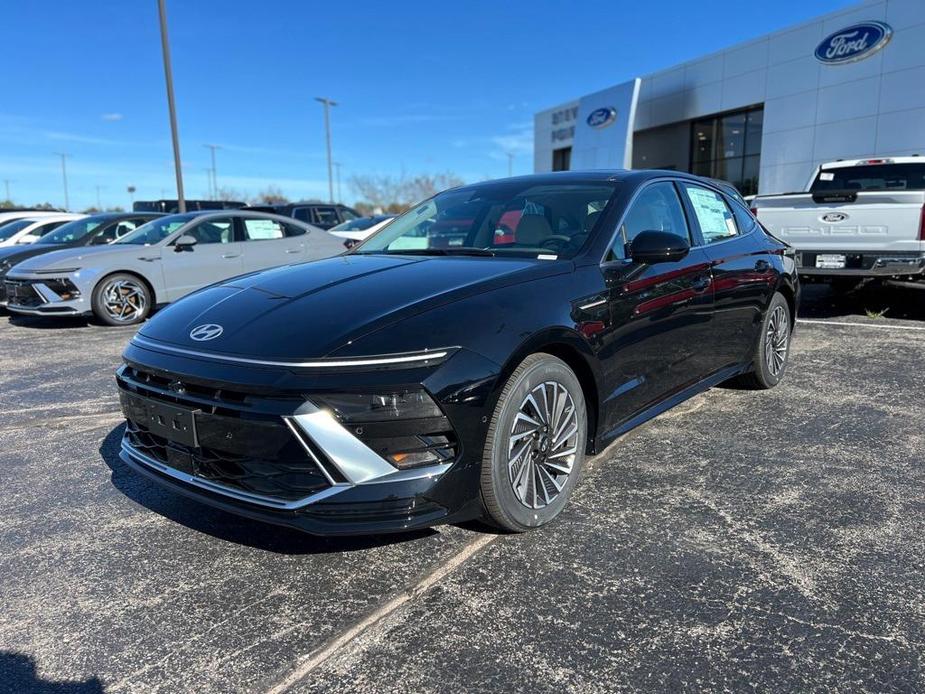 new 2024 Hyundai Sonata Hybrid car, priced at $35,647