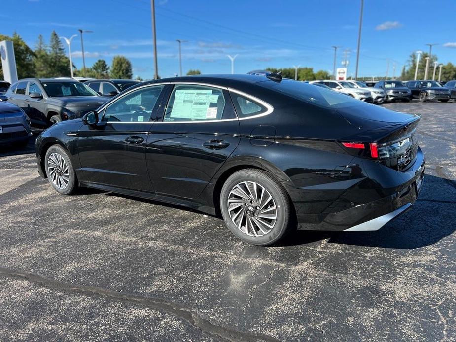 new 2024 Hyundai Sonata Hybrid car, priced at $35,618