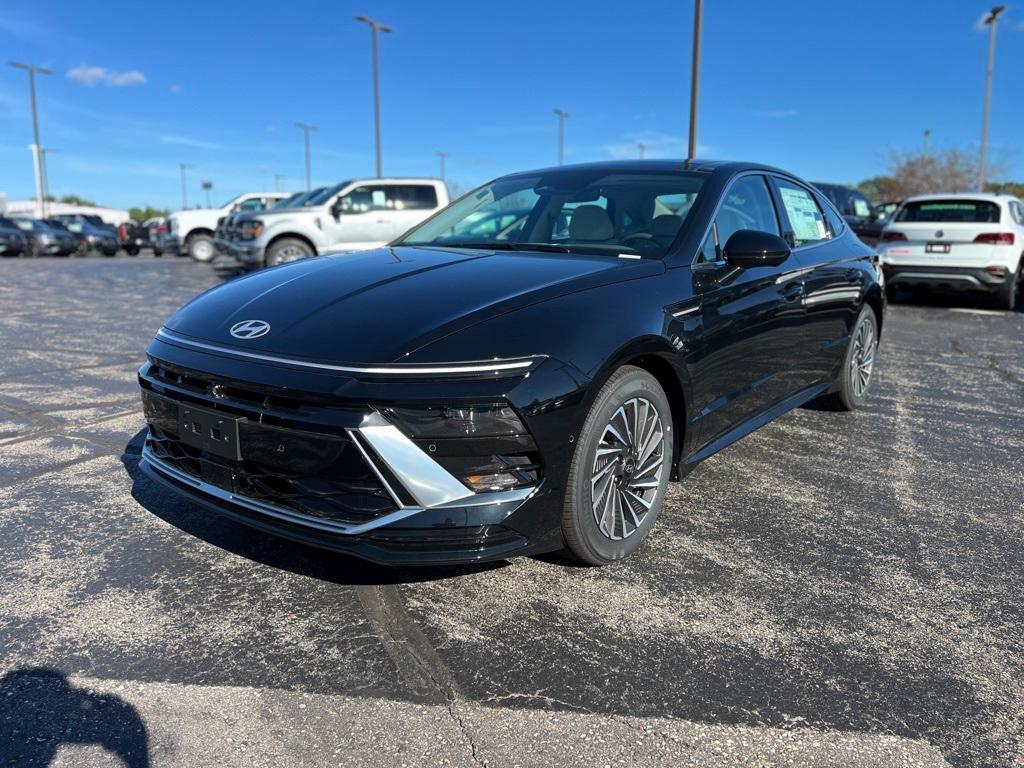 new 2024 Hyundai Sonata Hybrid car, priced at $35,618