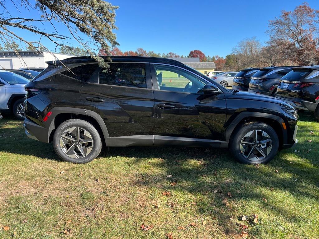 new 2025 Hyundai Tucson Hybrid car, priced at $36,700