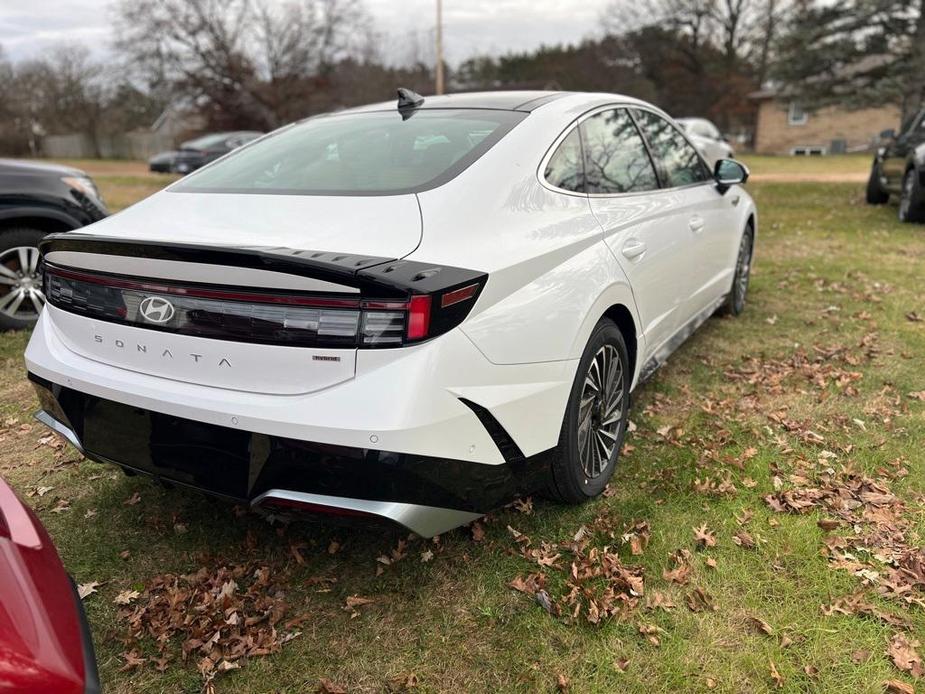 new 2025 Hyundai Sonata Hybrid car, priced at $37,061