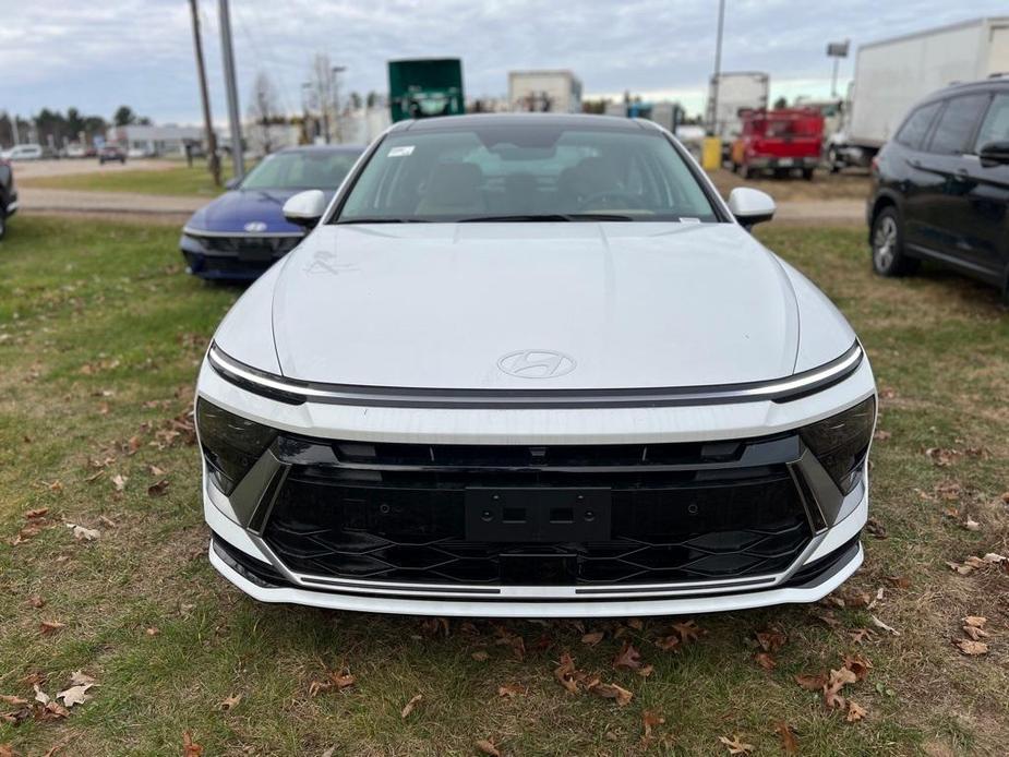 new 2025 Hyundai Sonata Hybrid car, priced at $37,061