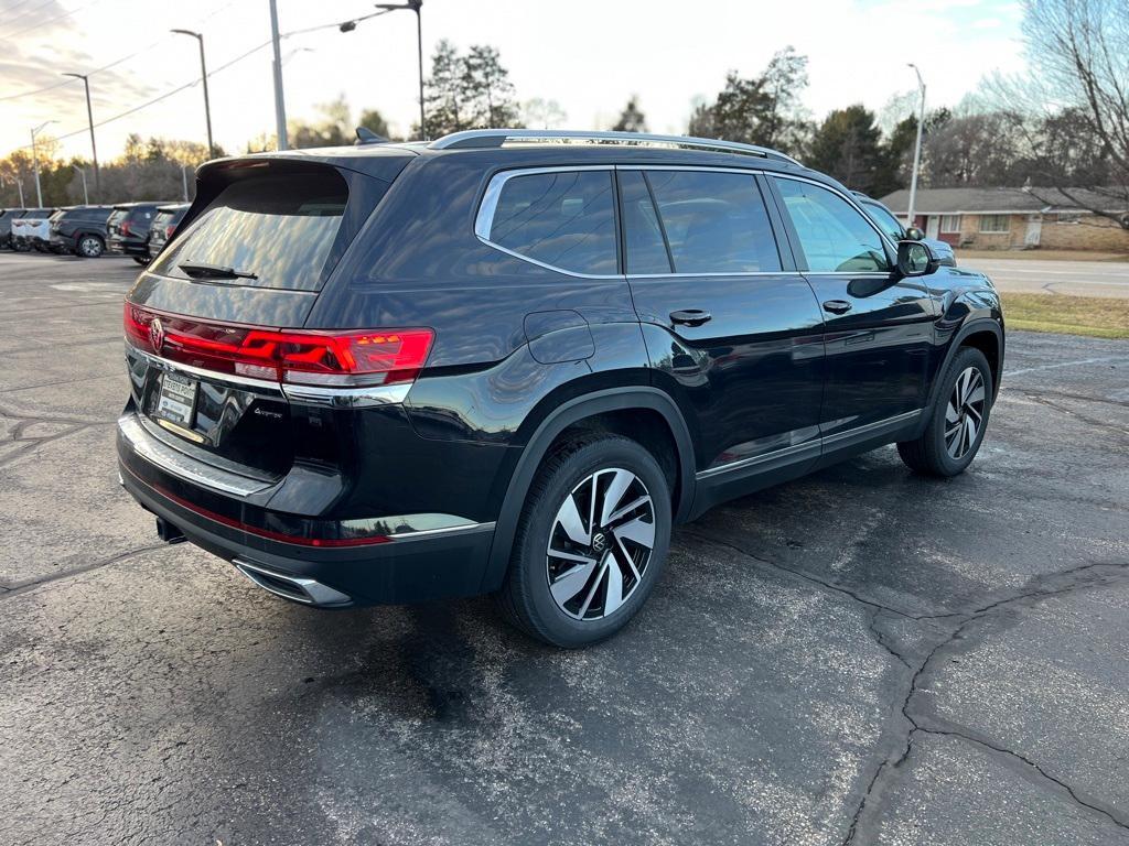 new 2024 Volkswagen Atlas car, priced at $44,801