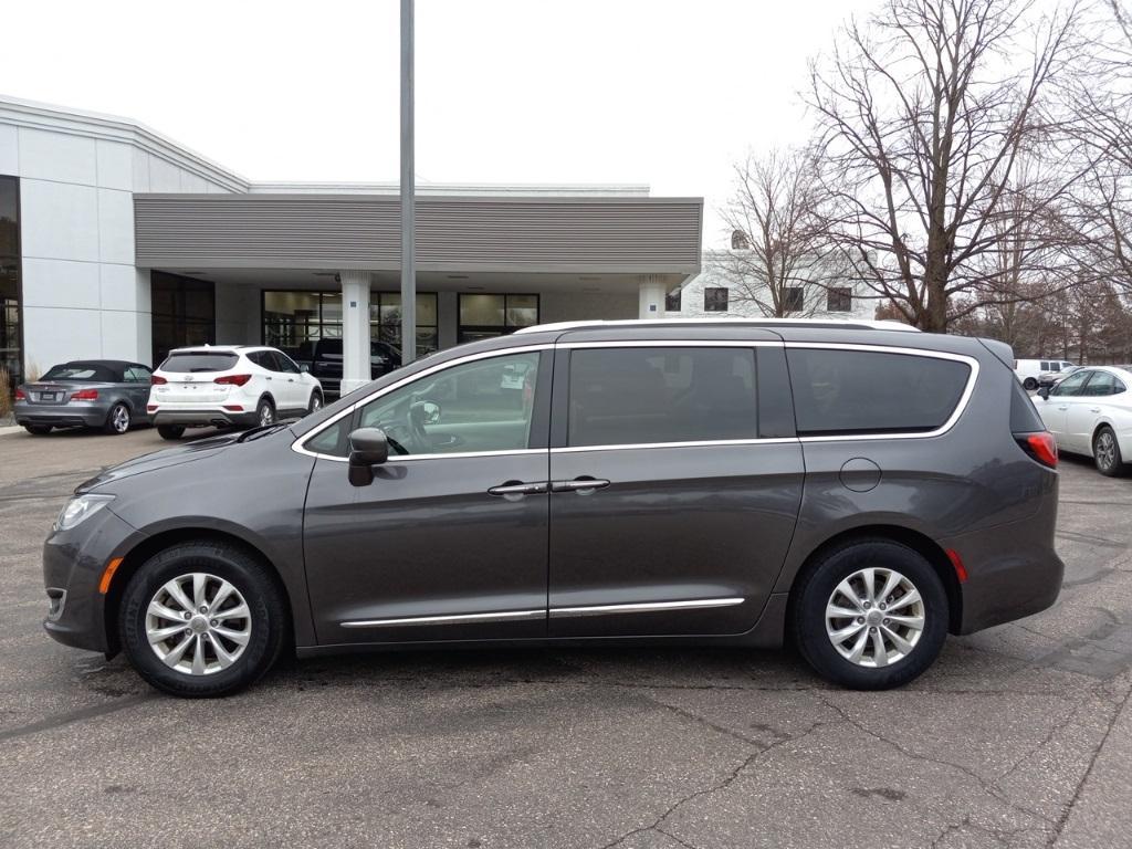 used 2019 Chrysler Pacifica car, priced at $12,422