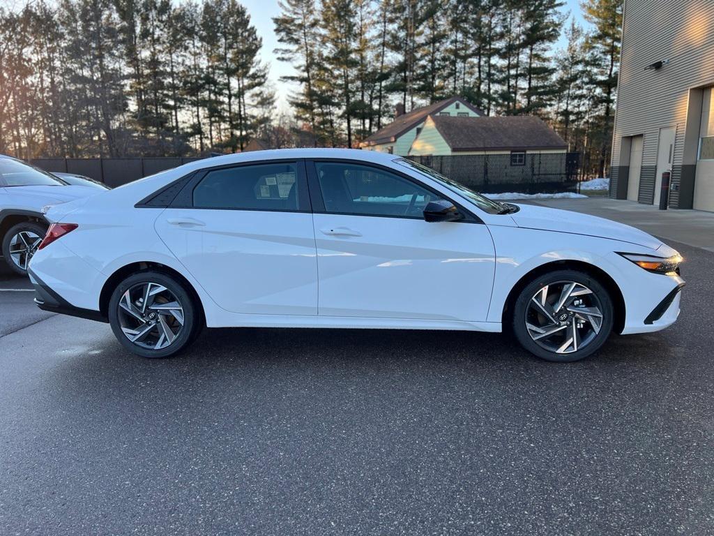 new 2025 Hyundai Elantra car, priced at $23,246