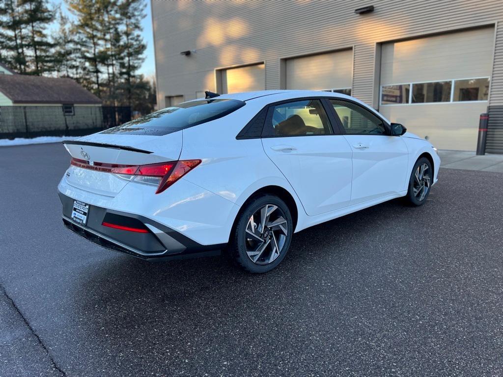 new 2025 Hyundai Elantra car, priced at $23,246