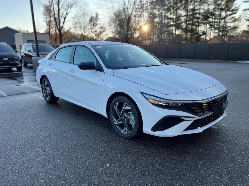 new 2025 Hyundai Elantra car, priced at $23,246