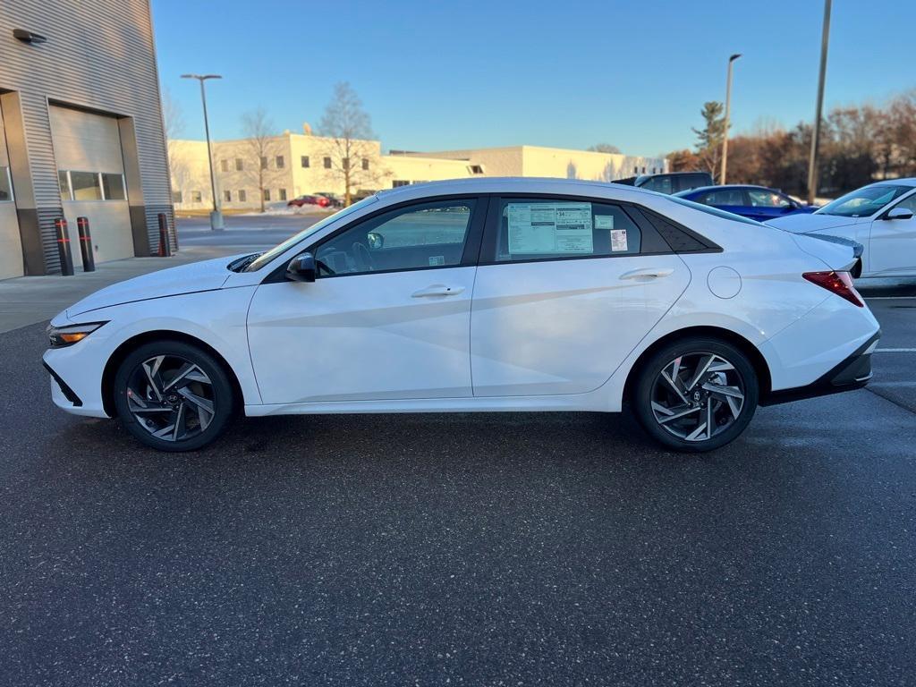 new 2025 Hyundai Elantra car, priced at $23,246