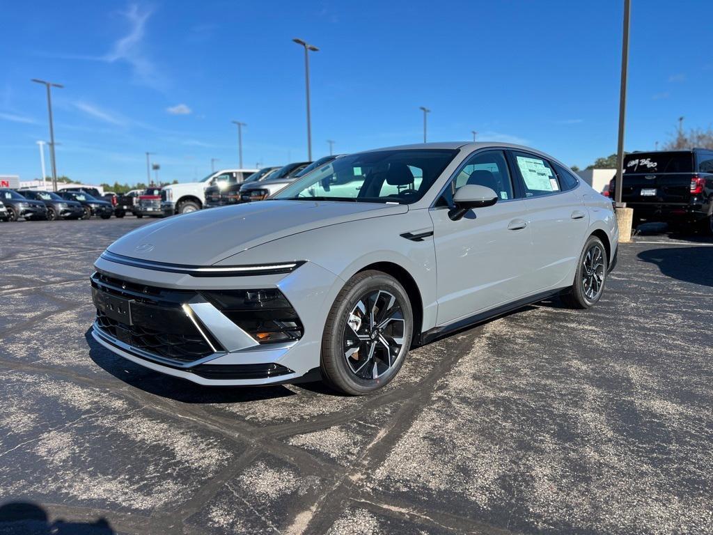 new 2024 Hyundai Sonata car, priced at $28,800